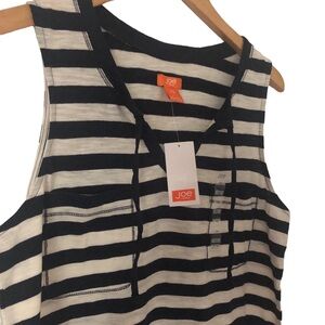 Joe Fresh sleeveless v-neck t-shirt tank chest pockets side slit cotton stripe